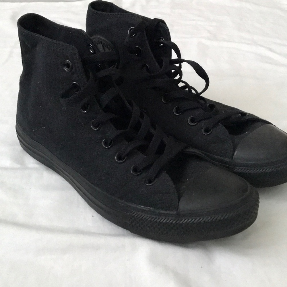 Black converse